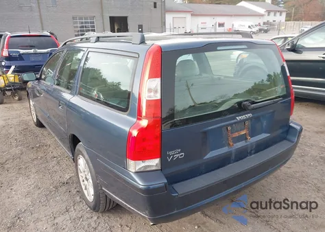 2005 Volvo V70 2.4 from USA, damaged, VIN YV1SW640952488553